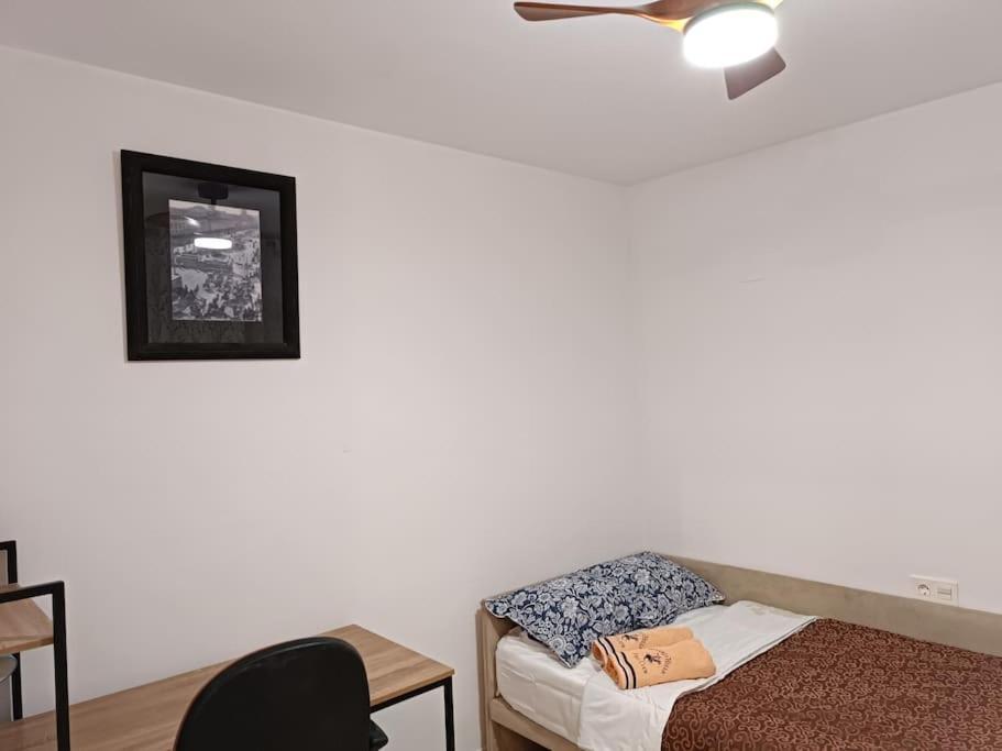 Gilet Senderismo Bici Parking 20 Min Valencia Apartment Ngoại thất bức ảnh